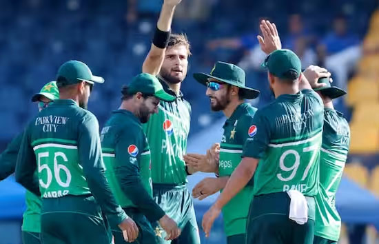 पाकिस्तान क्रिकेट में मचा हड़कंप, एक साथ 3 विदेशी कोच ने दिया इस्तीफा