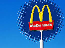 84 साल पहले आज ही के दिन हुई थी McDonald's की शुरुआत दुनियाभर में लोगों के दिल-ओ-दिमाग पर गहरी छाप बनाए हुए है। 