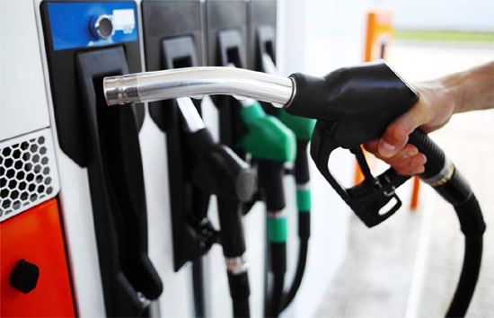 Petrol Price Hike : रविवार को जारी हुए तेल के नए दाम, देखें आज ताजा लिस्ट 