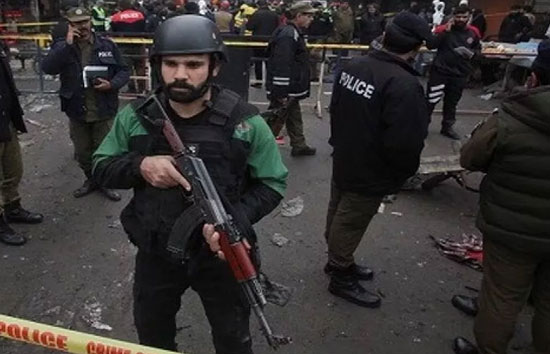 पाकिस्तान में चुनाव से पहले आतंकी हुए सक्रिय,  पुलिस स्टेशन पर किया हमला, 10 पुलिसकर्मियों की मौत 