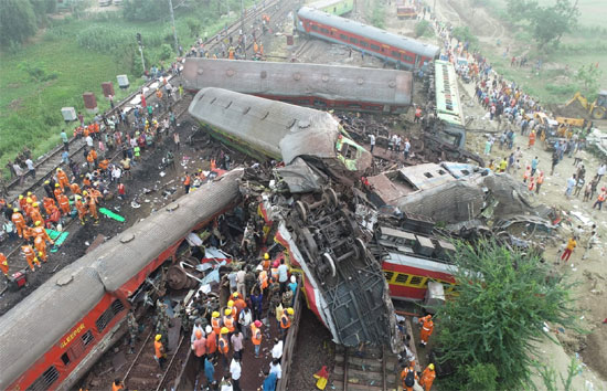 ओडिशा : रेल हादसे में जान गंवाने वालों के परिजनों को मिलेगा 12 लाख की सहायता, पीएमओ और रेल मंत्रालय ने किया ऐलान  