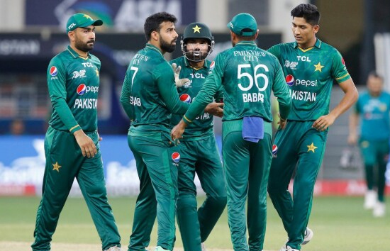 T20 World Cup  : 16 टीमों ने चुने अपने खिलाड़ी किन्तु पाकिस्तान-बांग्लादेश अब तक नहीं ढूंढ पाए 15 खिलाड़ी 