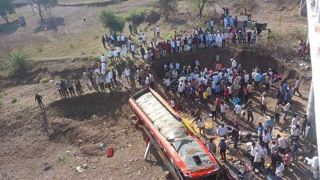 मध्य प्रदेश : खरगोन में पुल से नीचे गिरी बस, 15 की दर्दनाक मौत, सरकार ने किया मुआवजे ऐलान  