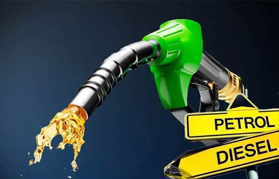 Petrol Diesel Prices Today : उत्तर प्रदेश और पंजाब में घटे पेट्रोल-डीजल के दाम, देखें अपने यहां का ताजा अपडेट 