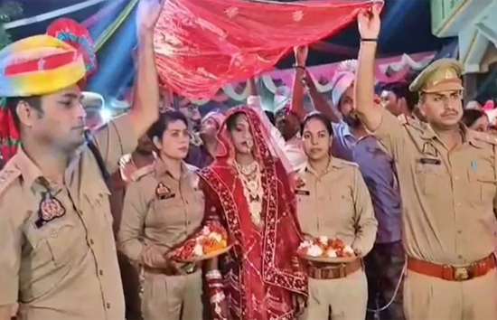 बेटी की किस्मत...भाई की हत्या के बाद पुलिसवालों ने कराई शादी, एसपी ने किया बारात का स्वागत