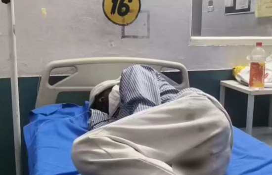 मुरादाबाद : बेटे-बहू ने की पिटाई फिर...कमरे में खींचकर ले गई पत्नी ने पति का काटा प्राइवेट पार्ट