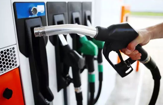 Petrol Diesel Price Today : पटना-महाराष्ट्र में महंगा हुआ पेट्रोल-डीजल, इन राज्यों में गिरे दाम 