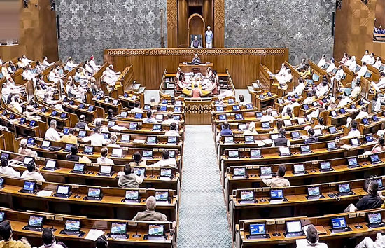 भाजपा बोली-कांग्रेस ने देश की महिलाओं का अधिकार छीने जाने का मनाया  जश्न 