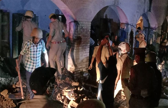 कानपुर : पुलिस लाइन में बड़ा हादसा, बैरक की छत  गिरने से 1 सिपाही की मौत, कई घायल 