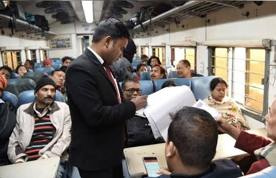 बिना टिकट यात्रा पर नकेल: रेलवे को मई में करोड़ों की कमाई, अब जुर्माना 250 से बढ़कर 500  