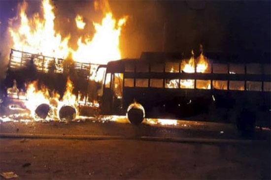 कन्नौज: ट्रक-बस में टक्कर के बाद लगी भीषण आग, 20 की मौत, PM ने जताया दुख