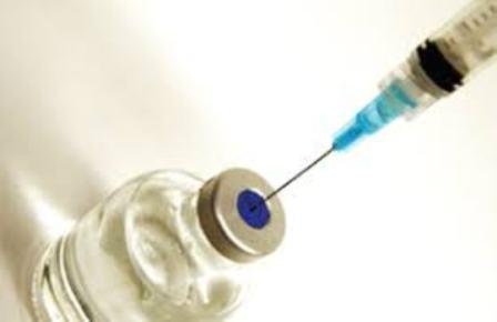 यूपी: पुलिस ने मारा पैथोलॉजी पर छापा, कोरोना वैक्सीन का पकड़ा गया फ़र्ज़ी ट्रायल 