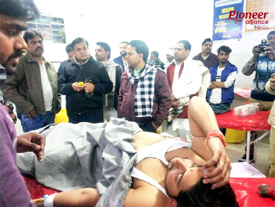 उत्तर प्रदेश : इटावा में भाजपा कार्यकर्ता को मारी गोली, हालत गंभीर  