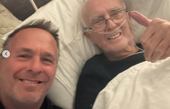 इंग्लैंड के पूर्व कप्तान माइकल वॉन पर टूटा दुखों पहाड़, पिता के निधन पर लिखा भावुक नोट