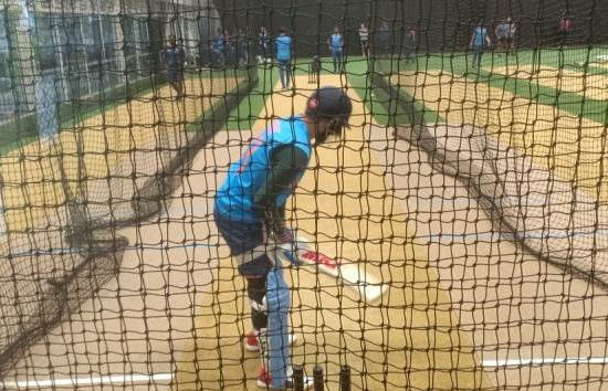 बांग्लादेश के खिलाफ होने वाले मैच से पहले नेट्स में पसीना बहाते दिखे राहुल और कार्तिक