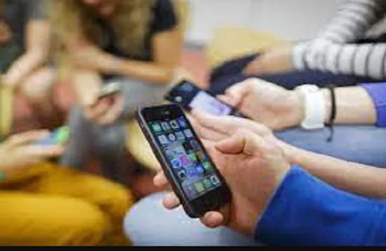  जानें - भारत समेत आसियान देशों में चोरी के और नकली मोबाइल फोन के इस्तेमाल पर रोक