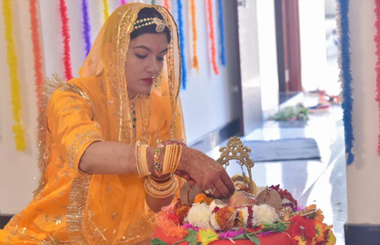 जयपुर में अनोखी शादी, पूजा ने रचाई भगवान से शादी, 311 लोग बने बाराती!