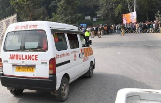 हिमाचल चुनाव :पीएम मोदी की दरियादिली, एंबुलेंस के रुकवा दिया अपना काफिला 