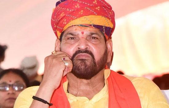 ब्रजभूषण सिंह की बढ़ी मुश्किलें, अवैध खनन मामले में एनजीटी ने दिए जांच के आदेश