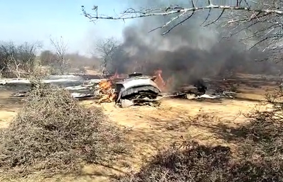 मध्य प्रदेश के मुरैना में एयरफोर्स का सुखोई-30 और मिराज-2000 फाइटर जेट क्रैश, एक पायलट  की मौत 