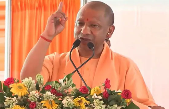 CM योगी का सख्त संदेश, किसी ने बेटी को छेड़ा तो छोड़ेंगे नहीं, माफिया मिट्टी में मिल गए