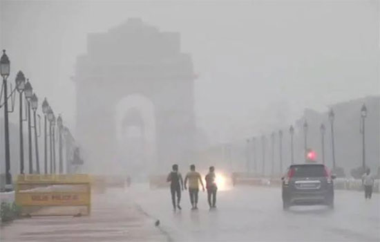 दिल्ली में सुबह हल्की बारिश, हवा की गुणवत्ता अब भी खराब