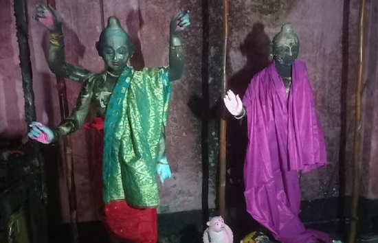 बांग्लादेश में उपद्रवियों ने फिर हिन्दू मंदिरों में की तोड़फोड़, आठ मूर्तियां तोड़ी