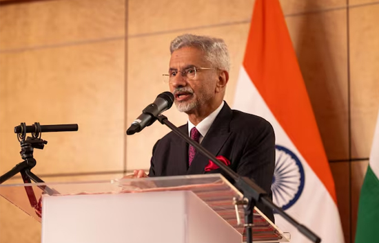 वेनेजुएला संकट पर भारत का रुख साफ, संबंधित पक्षों से बातचीत के कर  स्थिति सुलझाने की अपील