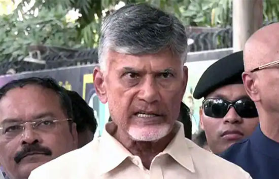 भ्रष्टाचार मामले में सीआईडी ने पूर्व मुख्यमंत्री चंद्रबाबू नायडू को शनिवार सुबह किया गिरफ्तार