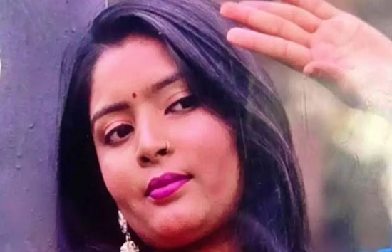 लखनऊ : मजाक में पति ने बुलाया 'बंदरिया' तो नाराज पत्नी ने लगा ली फांसी 