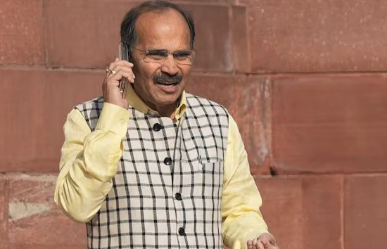 33 विपक्षी सांसद पूरे सत्र के लिए निलंबित, संसद सुरक्षा में चूक को लेकर लोकसभा में कर रहे थे हंगामा