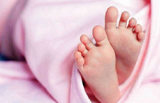 हैदराबाद में 8 महीने की गर्भवती छात्रा ने बच्चे को दिया जन्म, फिर दूसरी मंजिल से फेंका 
