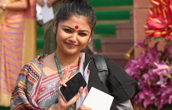 ममता बनर्जी को बड़ा झटका, बागी सांसदों की सूची में सयानी घोष का नाम, लोकसभा स्पीकर को भेजे पत्र पर किए हस्ताक्षर