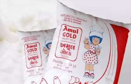 Amul दूध 2 रुपये प्रति लीटर हुआ महंगा, नई कीमतें गुरुवार से होंगी लागू 