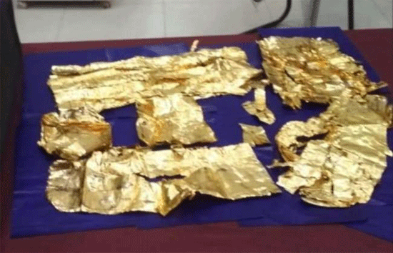 लखनऊ : अमौसी एयरपोर्ट पर यात्री के पास से लाखों का सोना बरामद, कस्टम विभाग कर रहा पूंछताछ