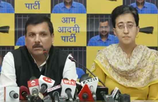 स्वाति मालीवाल ने AAP से तोड़ा नाता, BJP का थामा दामन, केजरीवाल पर साधा निशाना 