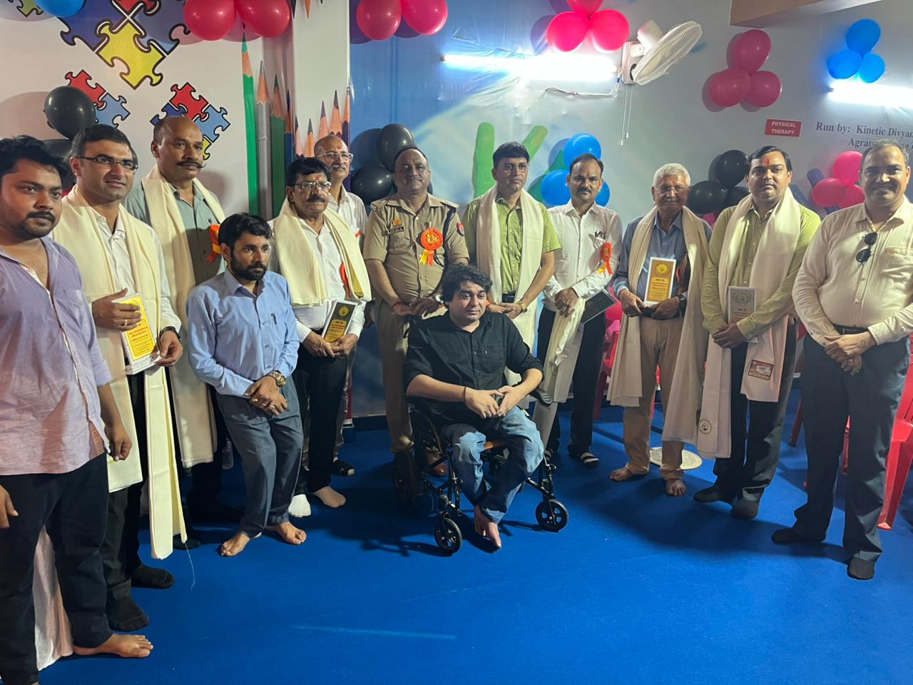 सक्षम स्पीच हियरिंग एंड ऑटिज्म केयर सेंटर विकल्प खंड गोमती नगर लखनऊ में आज भव्य उद्घाटन का प्रारंभ मुख्य अतिथि पूर्व सचिव डॉ. शिव शंकर द्विवेदी उत्तर प्रदेश सरकार ने फीता काटकर किया l