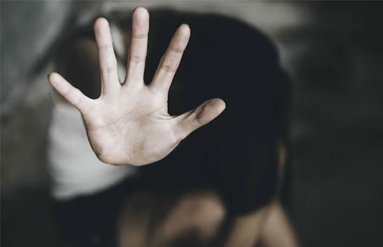 यूपी : कोचिंग जा रही छात्रा से बलात्कार, एक आरोपी गिरफ्तार, दूसरा फरार 