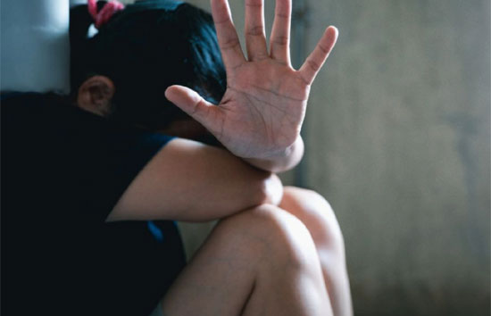 इलाहाबाद यूनिवर्सिटी के प्रोफेसर ने छात्रा के साथ किया रेप, मामला दर्ज 