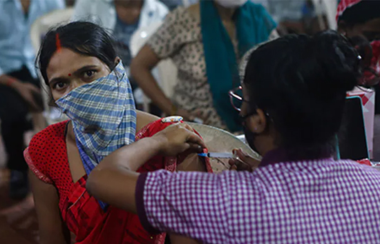कोरोना अपडेट : भारत में 24 घंटे में 14,313 नए केस, 549 संक्रमितों की मौत 