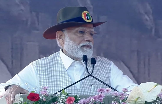 तुष्टीकरण की राजनीति करने वाले देश के दुश्मनों के साथ खड़े हैं :पीएम मोदी 