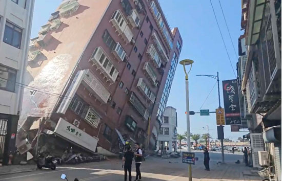 ताइवान में आया तेज भूकंप, बड़ी-बड़ी बिल्डिंगे धराशाही, जापान में सुनामी की चेतावनी  