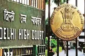 Delhi HC ने लगाई फटकार, नियमों का उल्लंघन करने पर कोरोना की थर्ड वेव का खतरा