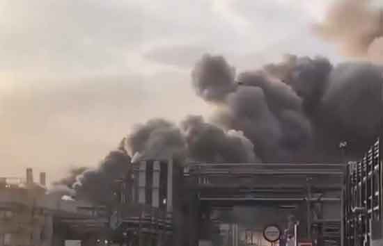 खामेनेई की मौत ईरानी तेज किये दुश्मनों पर हमले, US जेट को बनाया निशाना, कुवैत, सऊदी अरब समेत कई स्थानों पर ताबड़तोड़ हमले जारी खामेनेई की मौत ईरानी तेज किये दुश्मनों पर हमले, US जेट को बनाया निशाना, कुवैत, सऊदी अरब समेत कई स्थानों पर ताबड़तोड़ हमले जारी