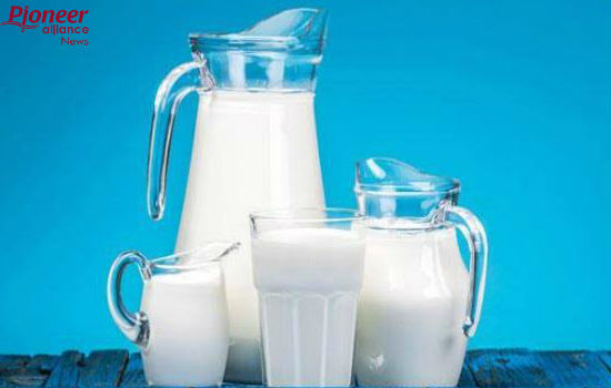 दूध पीने के बाद कुछ चीजों का सेवन किया तो नुकसान भी कर सकता है