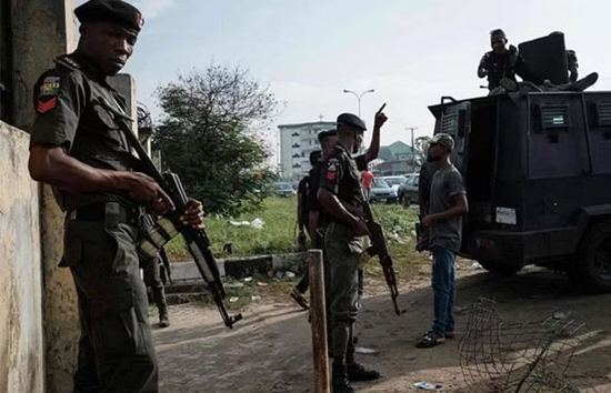 नाइजीरिया : ईदो प्रांत में बंदूकधारियों ने  32 यात्रियों का किया अपहरण