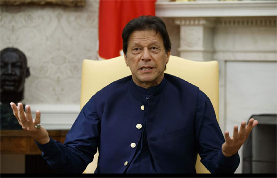 पाकिस्तान के प्रधानमंत्री ने बातचीत के लिए भारत से लगाई गुहार, बोले टेबल पर आएं दोनों देश 