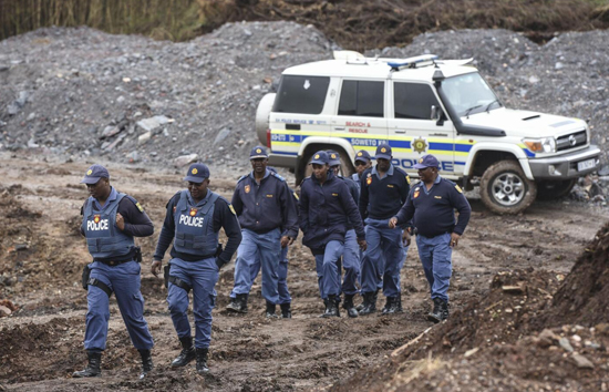 दक्षिण अफ्रीका बार के बाहर अंधाधुंध फायरिंग, 10 लोगों की मौत