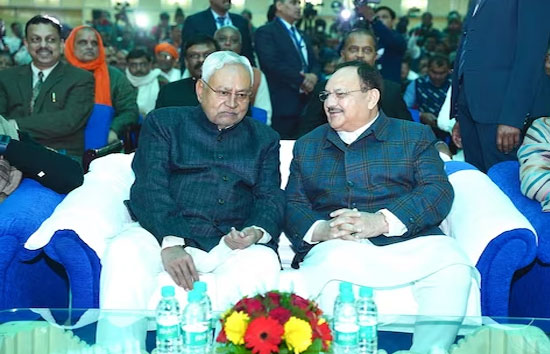  नीतीश कुमार ने आज ही दिया इस्तीफा और फिर बीजेपी के साथ मिलकर बना ली सरकार, कहा-जहां थे वहीं आ गए 