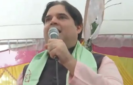 टिकट कटने के बाद पहली बार चुनाव प्रचार में उतरे वरुण गांधी, सुल्तानपुर में जनसभा को संबोधित कर ,मां के लिए मांगे वोट   